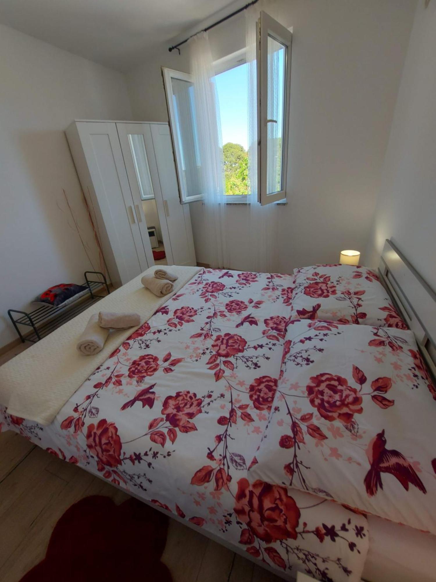 Sole Apartment *