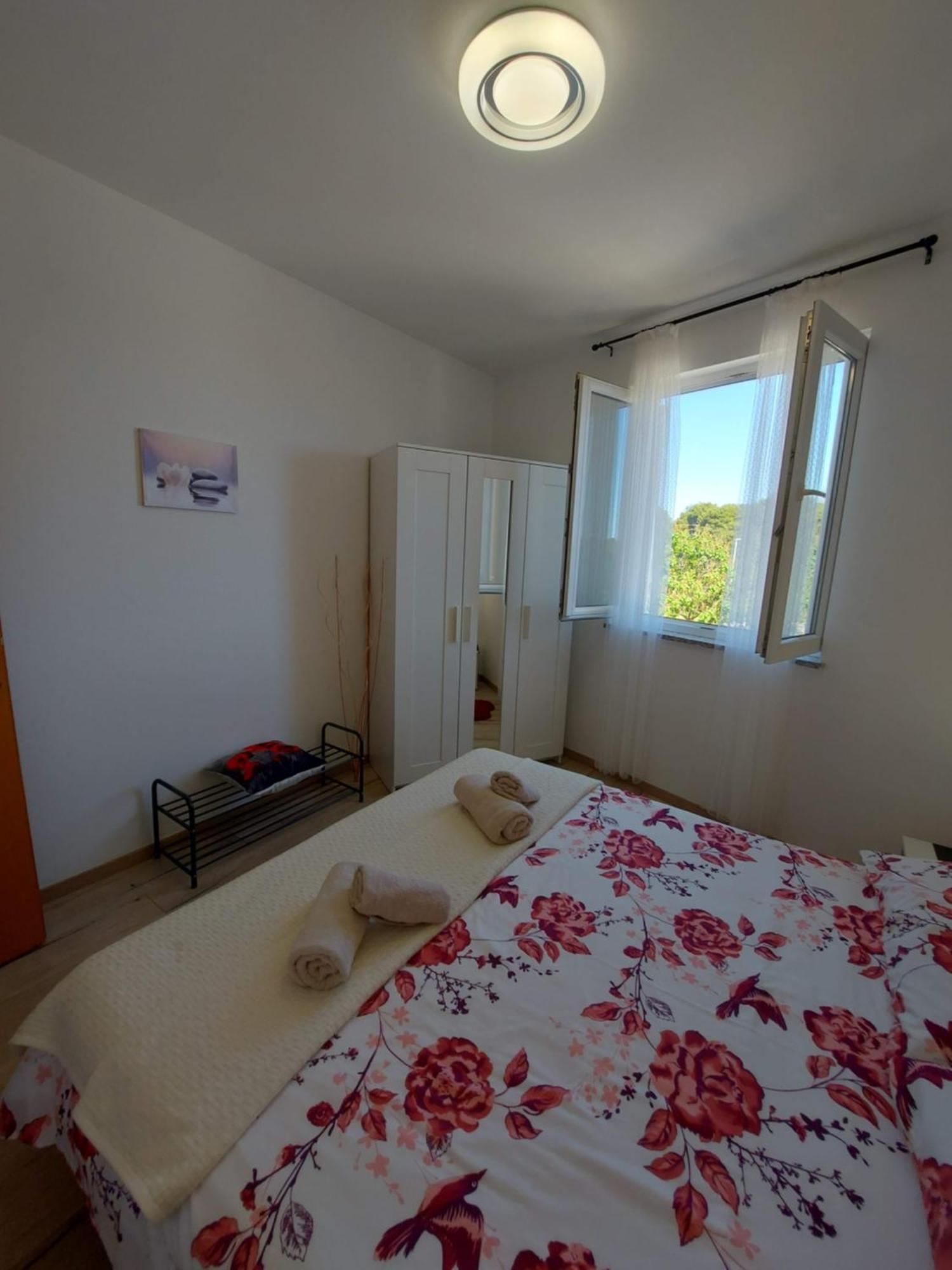 Sole Apartment *